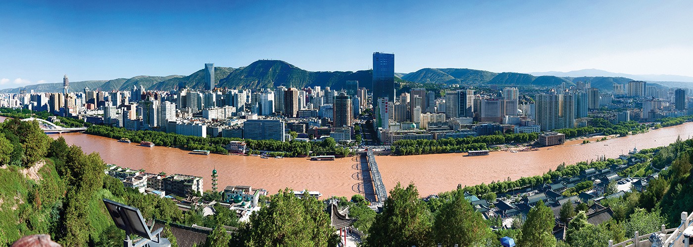 創(chuàng)建優(yōu)質(zhì)精品工程，營(yíng)造綠色生態(tài)環(huán)境