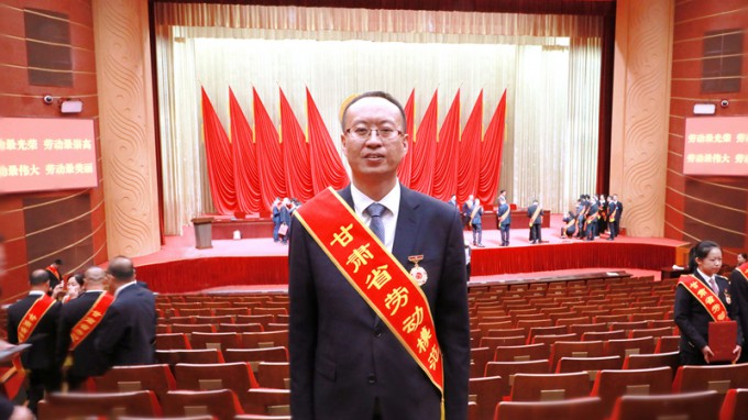 讓奮斗成為青春底色，為隴原水利繪就藍圖 | 記甘肅省勞動模范李長春